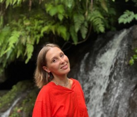 Olga, 43, Ubud
