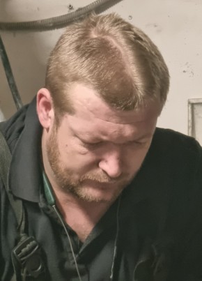 Денис из Первоуральска 22 года