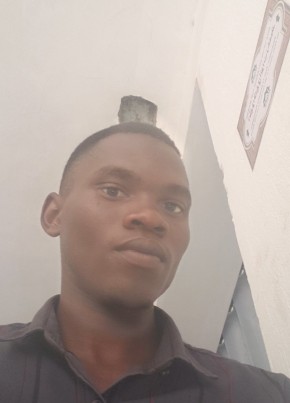 Aggrey, 18, Uganda, Kampala