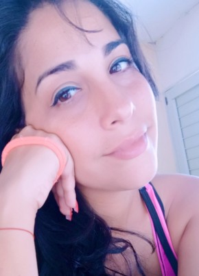 Mayara Padron, 30, República de Cuba, La Habana