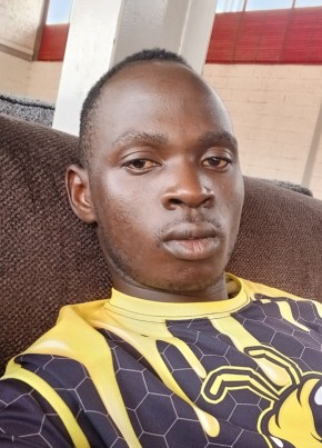 Hassan из Kampala 18 лет
