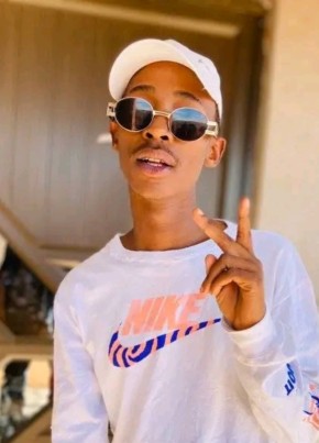 Tumelo из IBloemfontein 23 года