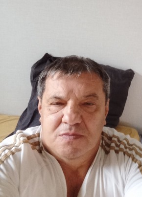 Валентин из Ярославли 18 лет