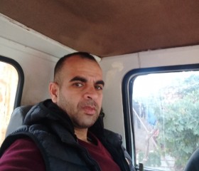 Salim djebbar, 40, Khemis el Khechna