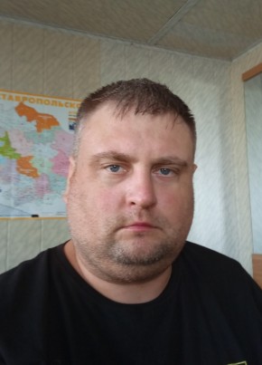 Антон из Ставрополи 37 лет