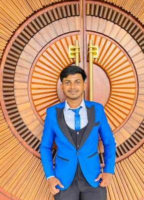 Naveen Dilshan из ෙකාළඹ 24 года