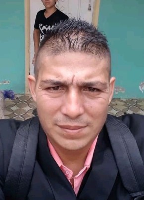 Marco Zambrano, 42, República del Ecuador, Guayaquil