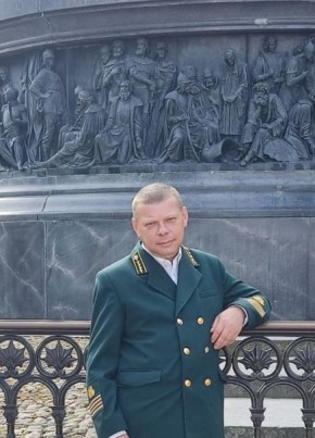 Виктор из Старой Руссы 49 лет