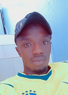 Omar Mané из Bakau 29 лет