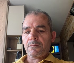 Amar, 45, Tel Aviv