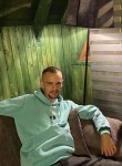 Labinot, 21  , Tirana