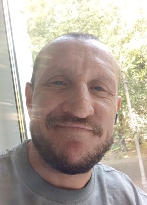 Андрей из Москвы 42 года