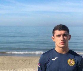 Aleks, 19, Yerevan