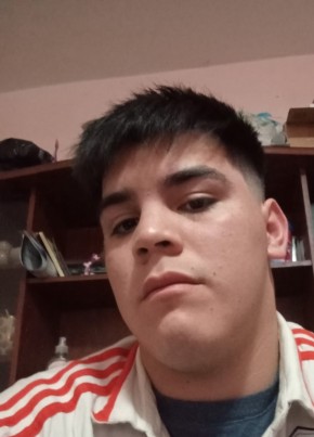 Benjamin из Ciudad de La Santísima Trinidad y Puerto de Santa María del Buen Ayre 18 лет