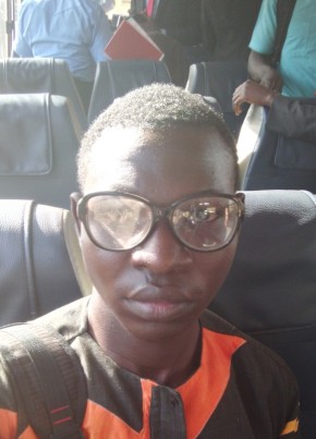 Yameogo Alban, 27, Burkina Faso, Ouagadougou