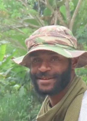 Samuel, 25, Papua New Guinea, Bulolo
