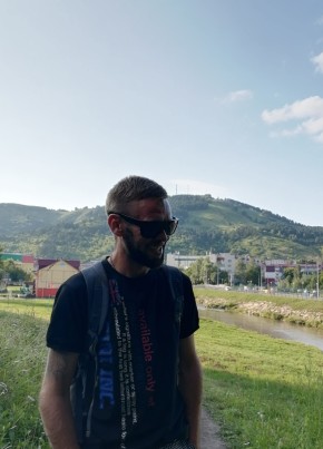 Антон, 38, Россия, Горно-Алтайск