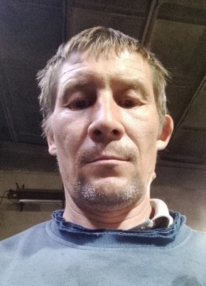 Алексей Шувалов из Козельска 42 года