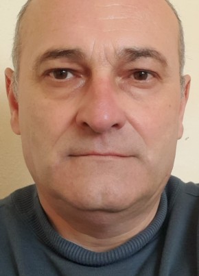 Mihail, 53, Romania, București