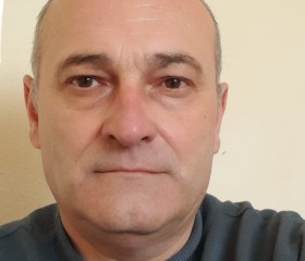 Mihail, 53 года, București