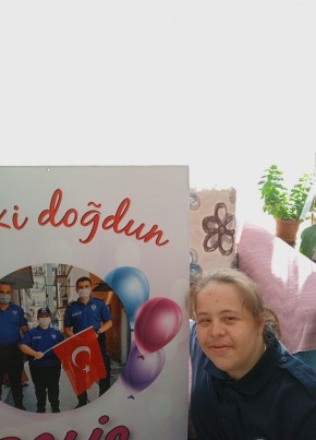 Nuray çalışan, 25, Türkiye Cumhuriyeti, Ankara