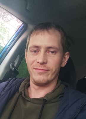 Павел из Сургута 33 года
