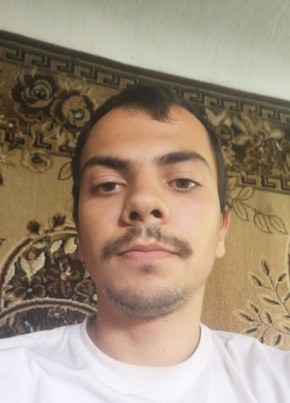 Gheorghe, 26, Romania, București