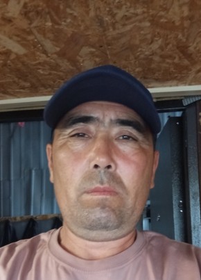 Низомжон из Королёва 44 года