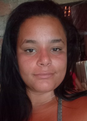 Laura из Camaçari 24 года