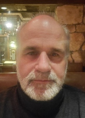 Bishop из Saint Paul 53 года