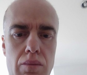 Ema, 45, Woodford Green