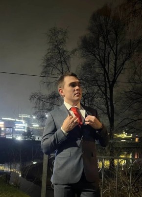 Данил из Санкт-Петербурга 20 лет