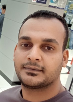 ياسر из أبوظبي 31 год