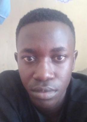 Zziwa из Kampala 23 года