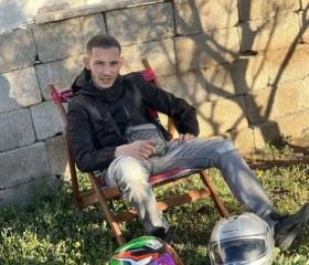 Mahdi, 25, Guelma