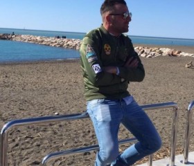 Filippo, 48, Livorno