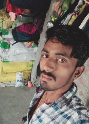 Babu, 30, India, Manāwar