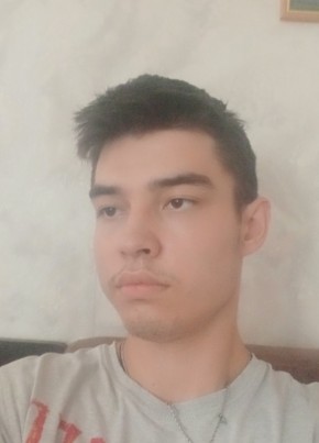 Александр из Қарағанды 20 лет