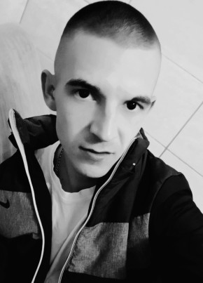 Виталик, 29, Україна, Кура́хове