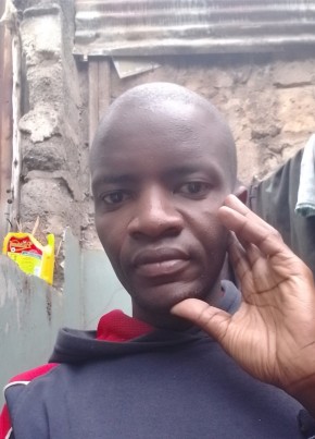 Laurance из Nairobi 27 лет