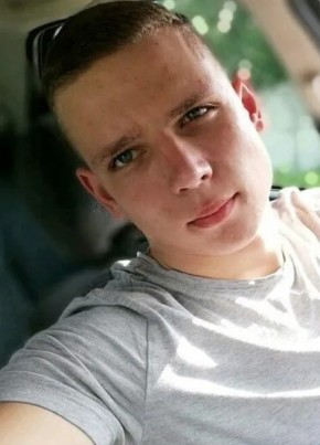 Иван из Краснодара 19 лет