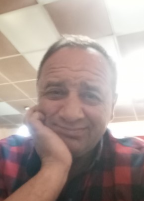 Эдуард из Bălți 53 года