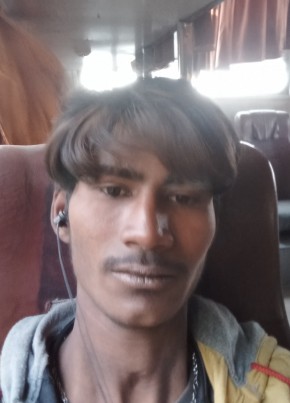 Vinod Raval, 25, India, Mundra