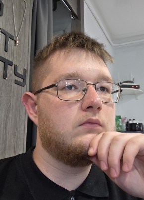 Олег из Верхней Салды 19 лет