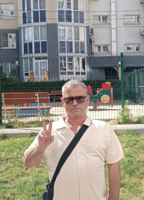 Юрий из Москвы 50 лет