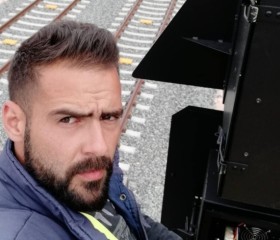 Κώστα, 33, Aigio