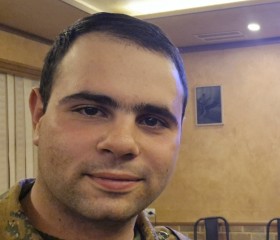 R, 24, Yerevan