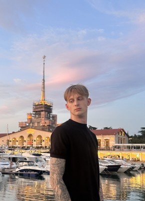 artem из Тольятти 20 лет
