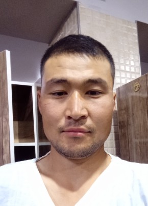 Altyn, 26, Kyrgyzstan, Bishkek