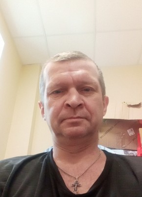 Роман из Климовска 47 лет